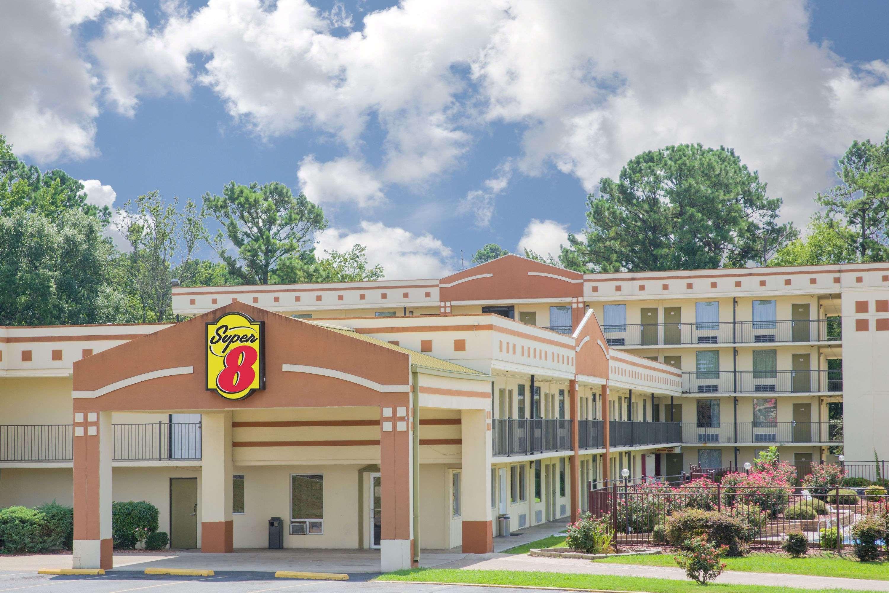 Super 8 By Wyndham Jasper Hotel Exterior photo